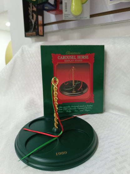 Adorno Navideño de la Colección de Hallmark Soporte para  caballos de Carrusel