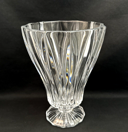 Jarrón Decorativo de Cristal Americano – St. George, Corte Estriado